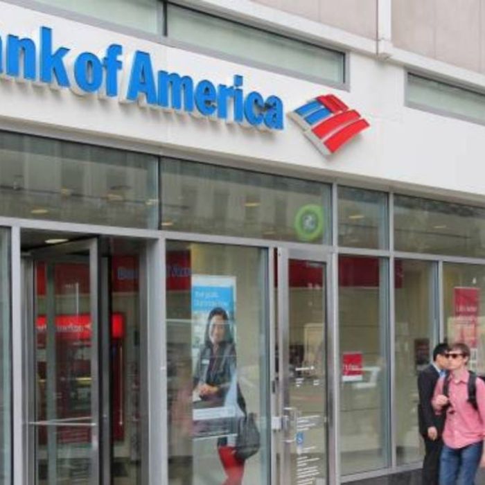 Informes iniciales señalan intento de atentado frente a Bank of America en París; verificación limitada
