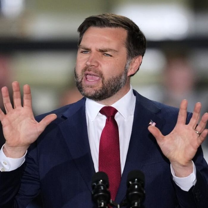 JD Vance dice que los ovnis son “demonios” y promete revisar archivos, según informes