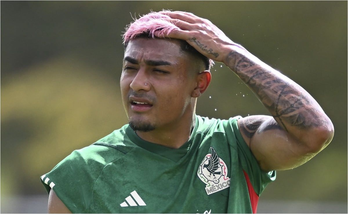 julian-araujo-sufre-distension-de-cuadriceps-y-su-presencia-en-el-mundial-queda-en-duda