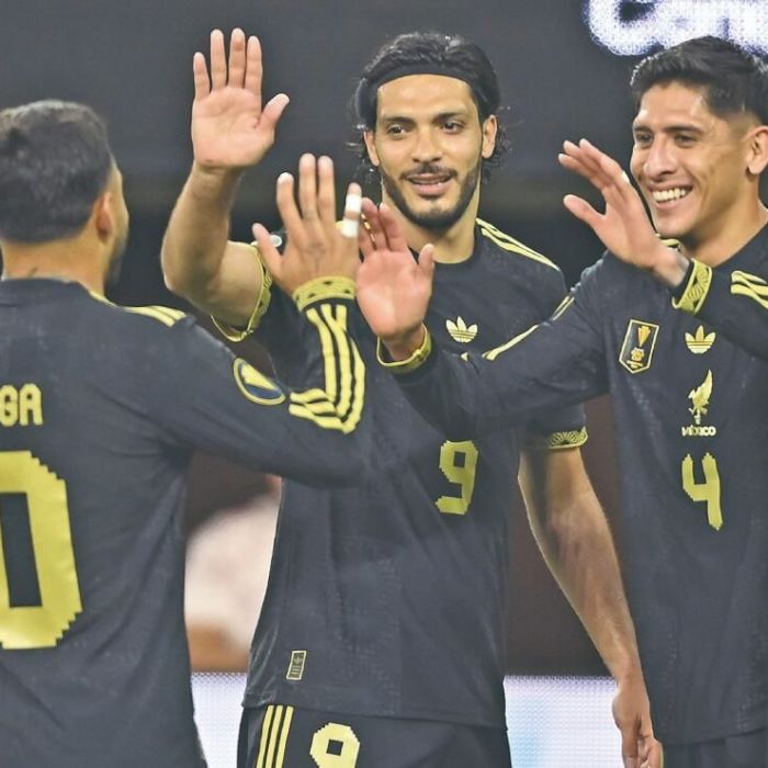 Oswaldo Sánchez defiende que hay liderazgo en el Tri y apunta a Edson Álvarez como capitán