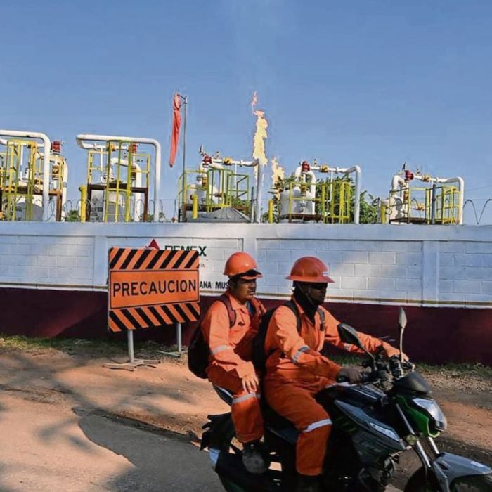 Pemex realiza quemas controladas en la Batería de Separación Agave en Tabasco; prevé reducirlas antes del primer semestre de 2026