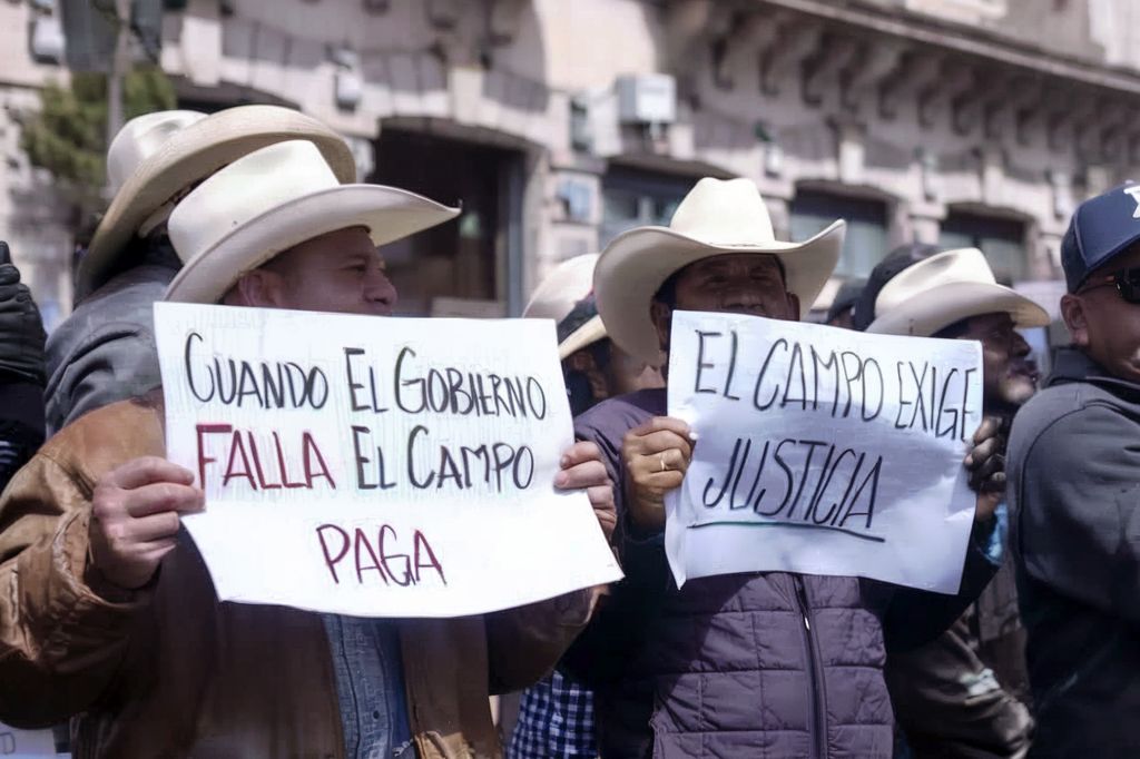 productores-de-frijol-mantienen-planton-afuera-del-palacio-de-gobierno-de-zacatecas-por-fallas-en-acopio