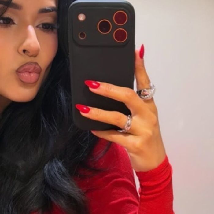 Becky G rompe el silencio sobre la infidelidad: “Cancelé mi compromiso; me quité el anillo”