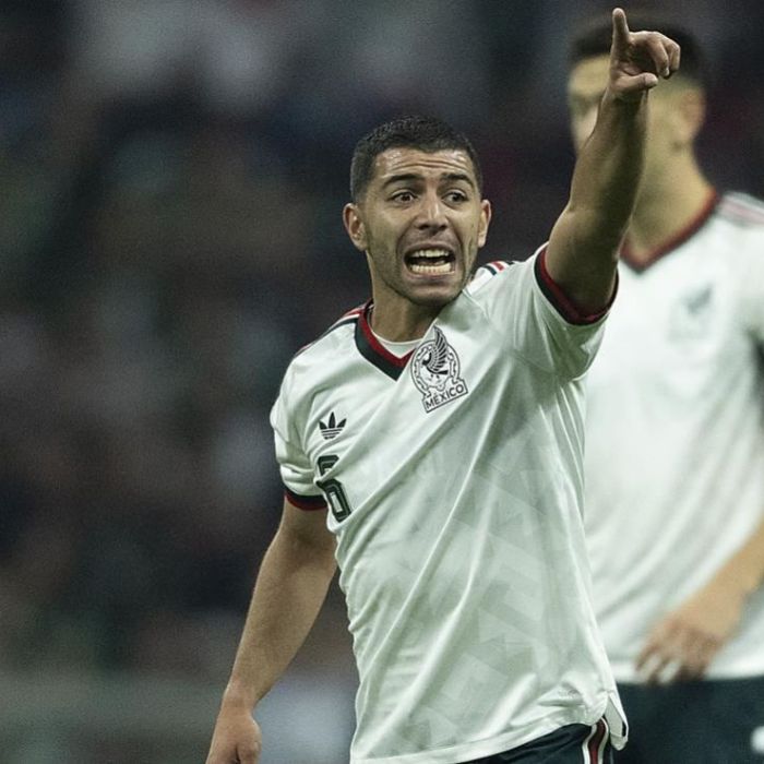 Clubes europeos ponen a Erik Lira en su radar; Benfica, Valencia, Sevilla, Feyenoord y Lens observan al mediocampista