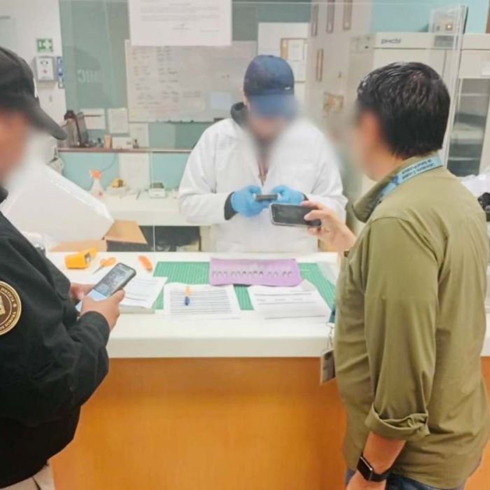 Envían a Cofepris muestras de clínica de Hermosillo tras cuatro muertes por sueros vitaminados