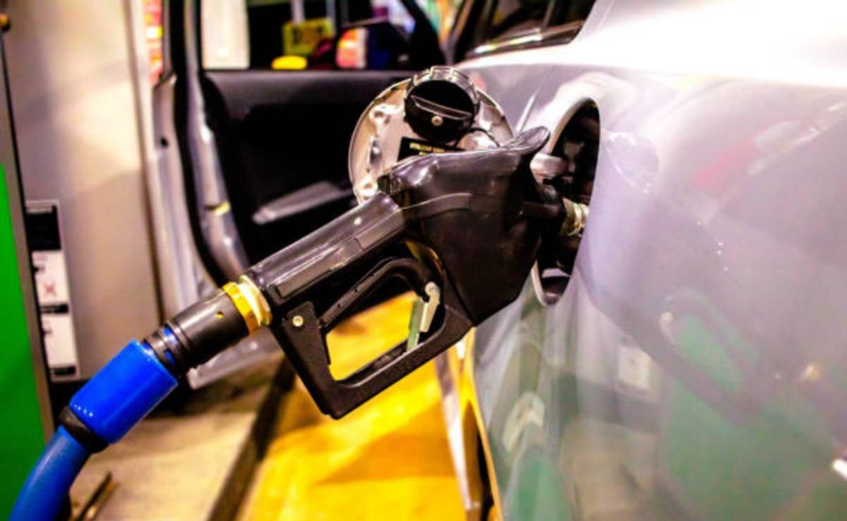 oxford-economics-una-guerra-prolongada-con-iran-podria-provocar-escasez-masiva-de-combustibles-y-riesgo-de-recesion-global