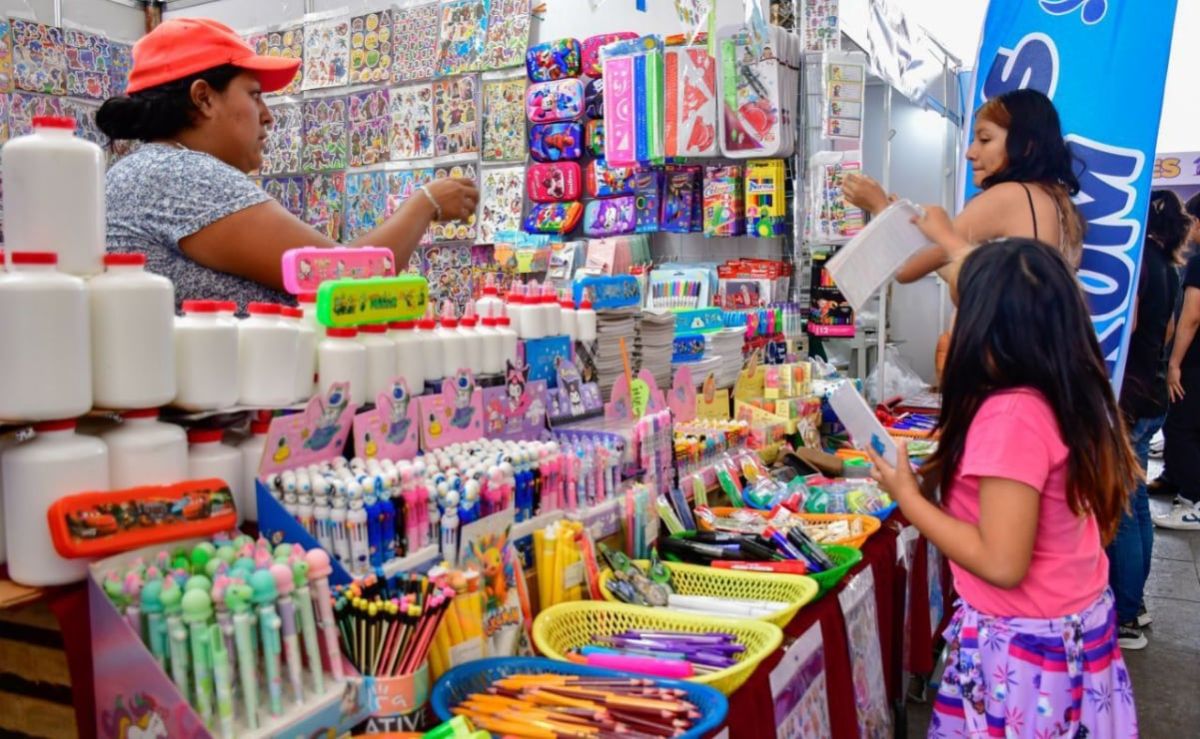 sheinbaum-lanza-la-beca-rita-cetina-2500-pesos-anuales-para-utiles-y-uniformes-en-primarias-publicas