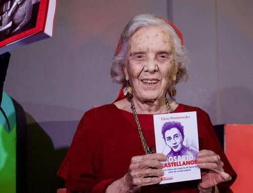 elena-poniatowska-rinde-homenaje-a-rosario-castellanos-en-el-101-o-aniversario-de-su-nacimiento-2