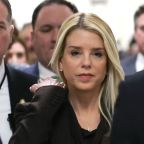 Pam-Bondi-testifica-ante-el-Congreso-de-EE.-UU.-por-los-archivos-de-Jeffrey-Epstein