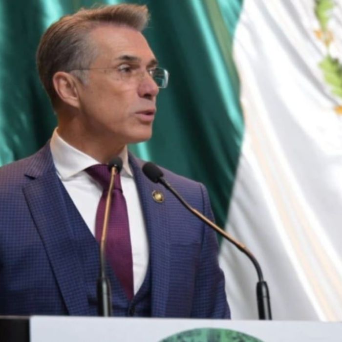 Sergio Mayer presenta renuncia irrevocable a la militancia de Morena