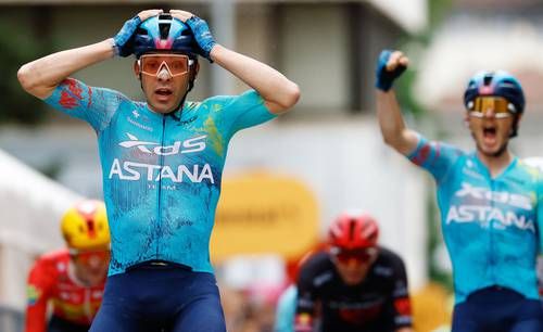 Thomas Silva hace historia y gana la etapa 2 del Giro de Italia y se viste de maglia rosa