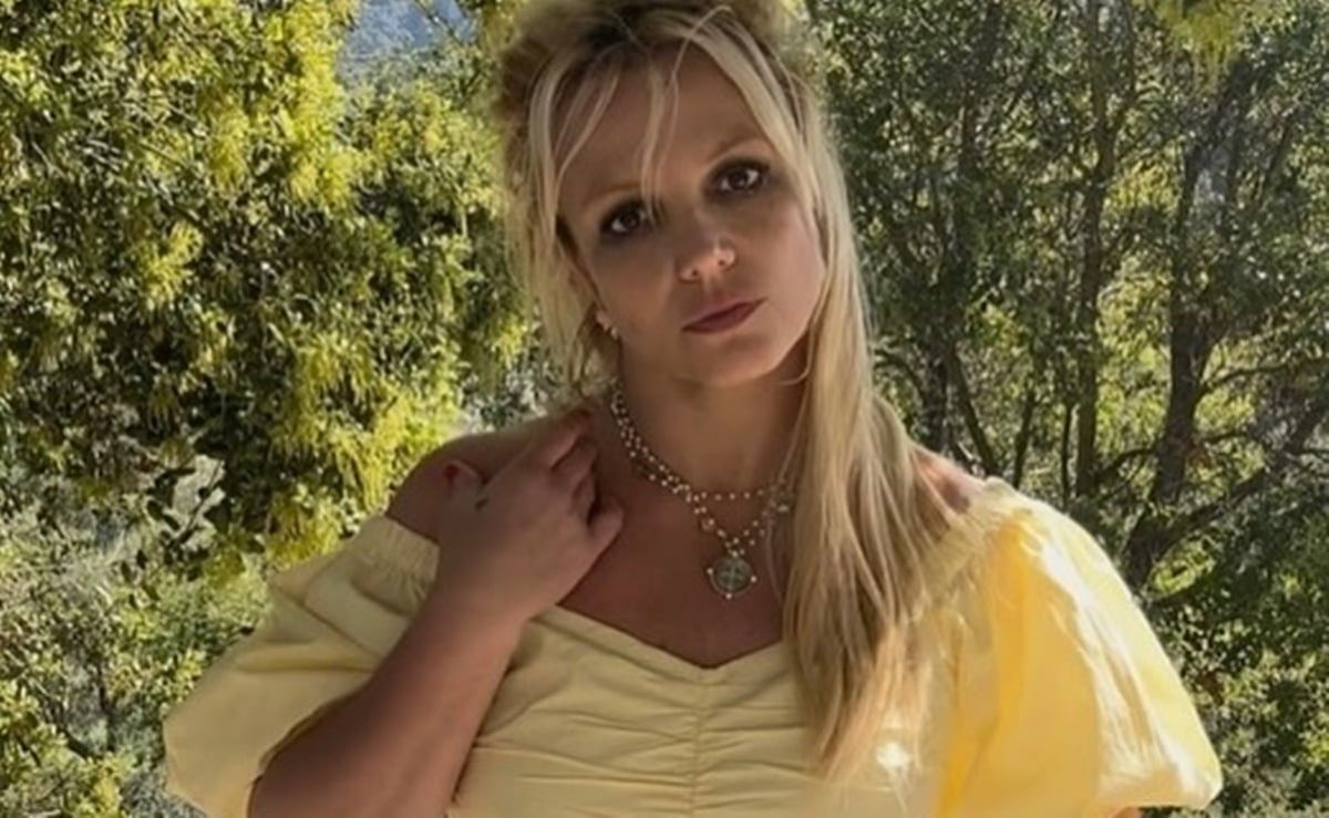 britney-spears-estrena-look-y-comparte-foto-junto-al-estilista-chris-appleton