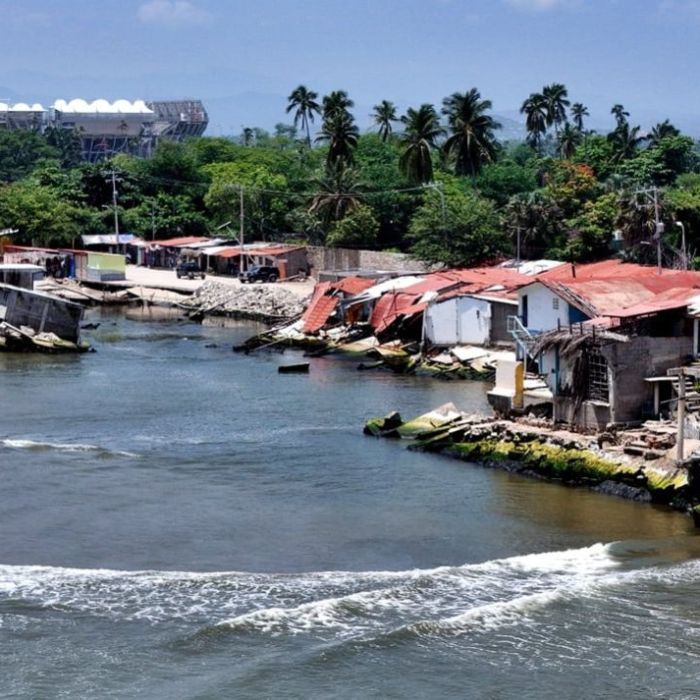 Pagos de aseguradoras por lluvias e inundaciones suben 70% en 2025, a 11,300 mdp