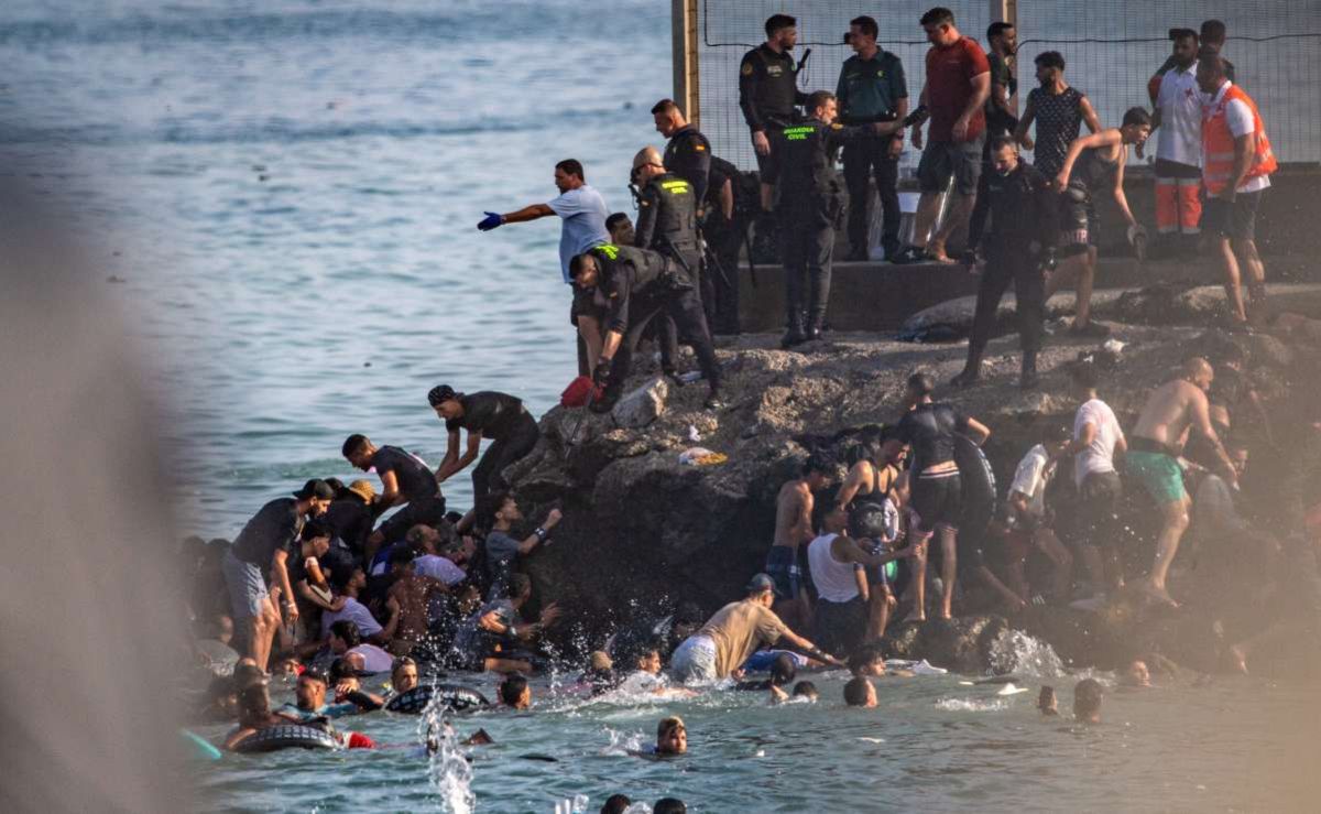 Sube a 72 la cifra de muertos por el intento masivo de entrar a Ceuta