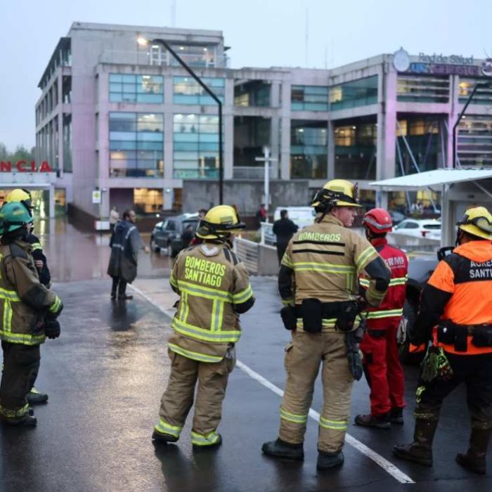 Aluvión en Las Condes deja seis heridos y arrastra vehículos en Santiago de Chile