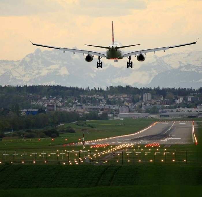 Boletos de avión suben 15.4% en septiembre por el alza de la turbosina