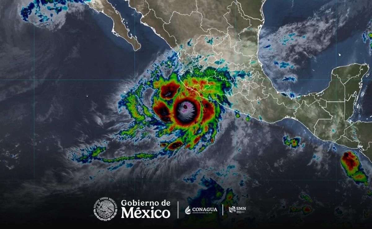 huracan-simon-y-tormenta-rachel-ponen-en-alerta-a-costas-del-pacifico-mexicano