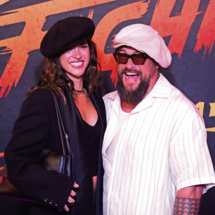 Jason Momoa se toma un descanso durante las entrevistas de Street Fighter en México