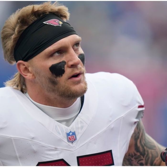 La NFL investiga a árbitro por insultar a Trey McBride durante el Giants-Cardinals
