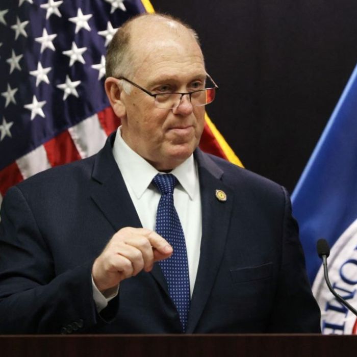 Tom Homan anuncia más deportaciones en EU tras casi 200 mil arrestos migratorios