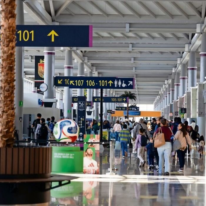 Aeroméxico y Volaris celebran el levantamiento de restricciones de EU para abrir vuelos desde AICM y AIFA