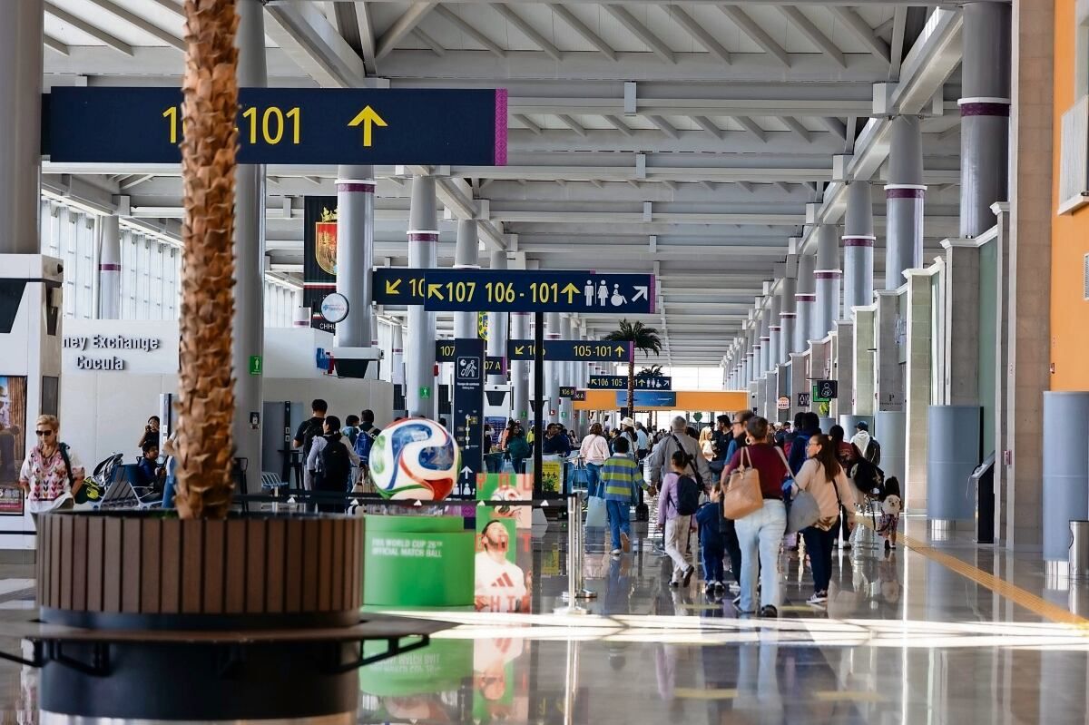 aeromexico-y-volaris-celebran-el-levantamiento-de-restricciones-de-eu-para-abrir-vuelos-desde-aicm-y-aifa