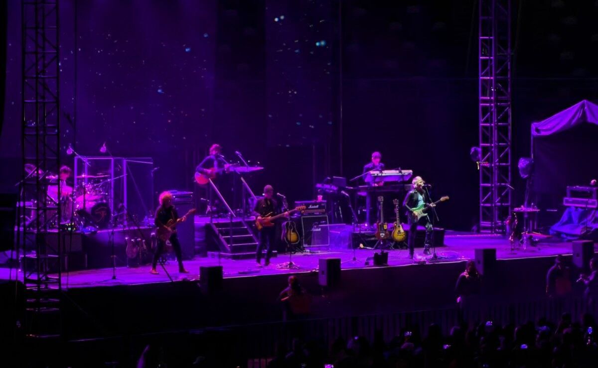 alan-parsons-reune-a-6-mil-295-personas-en-el-velodromo-olimpico-bajo-la-lluvia