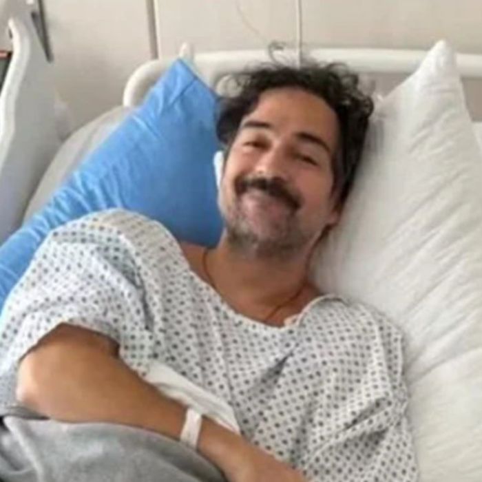 Alfonso Herrera se somete a una tercera cirugía de rodilla