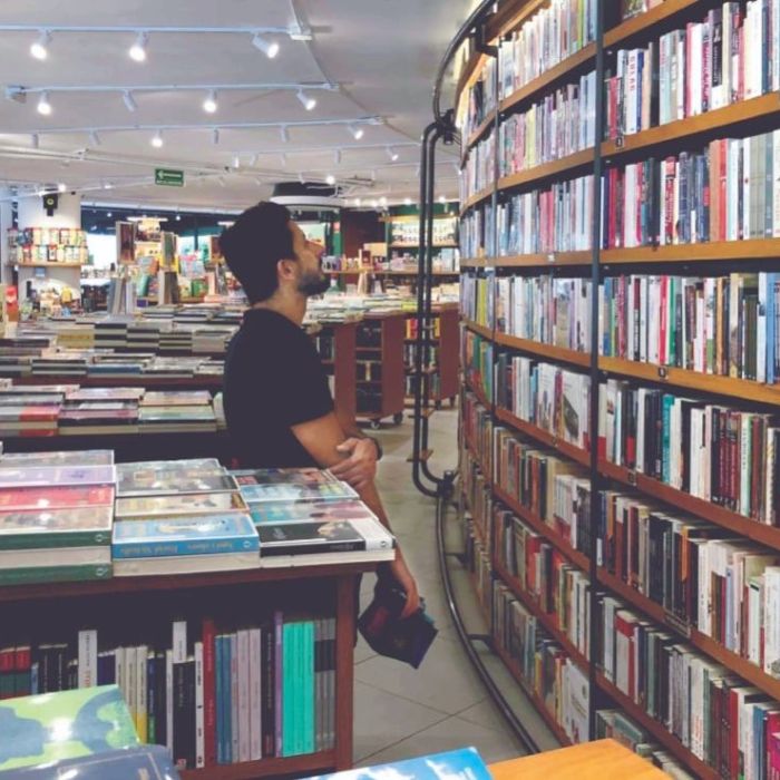 Cámara de Diputados aprueba tasa cero de IVA para librerías, pero mantiene requisito del 90%