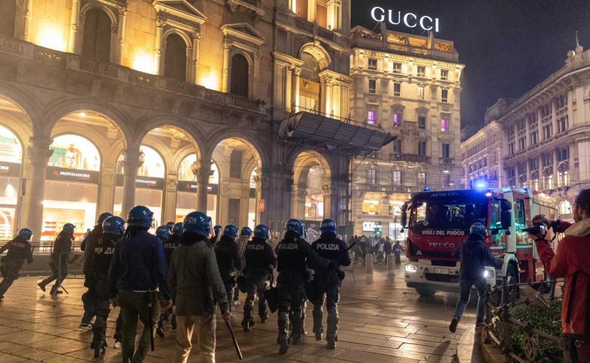 disturbios-en-milan-dejan-saqueos-incendios-y-policias-heridos