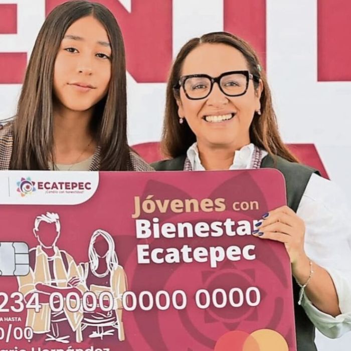 Ecatepec entrega mil tarjetas de apoyo para transporte a universitarios