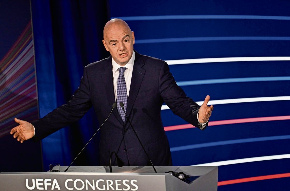 gianni-infantino-se-disculpa-ante-el-consejo-de-la-fifa-pero-sus-criticos-exigen-su-salida