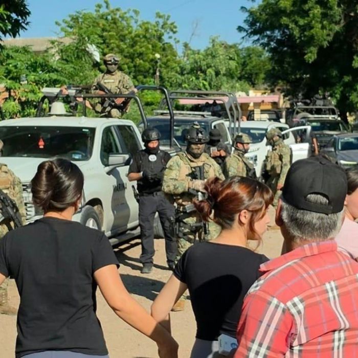 Operativo federal en Laguna Colorada desata altercado con habitantes de Culiacán