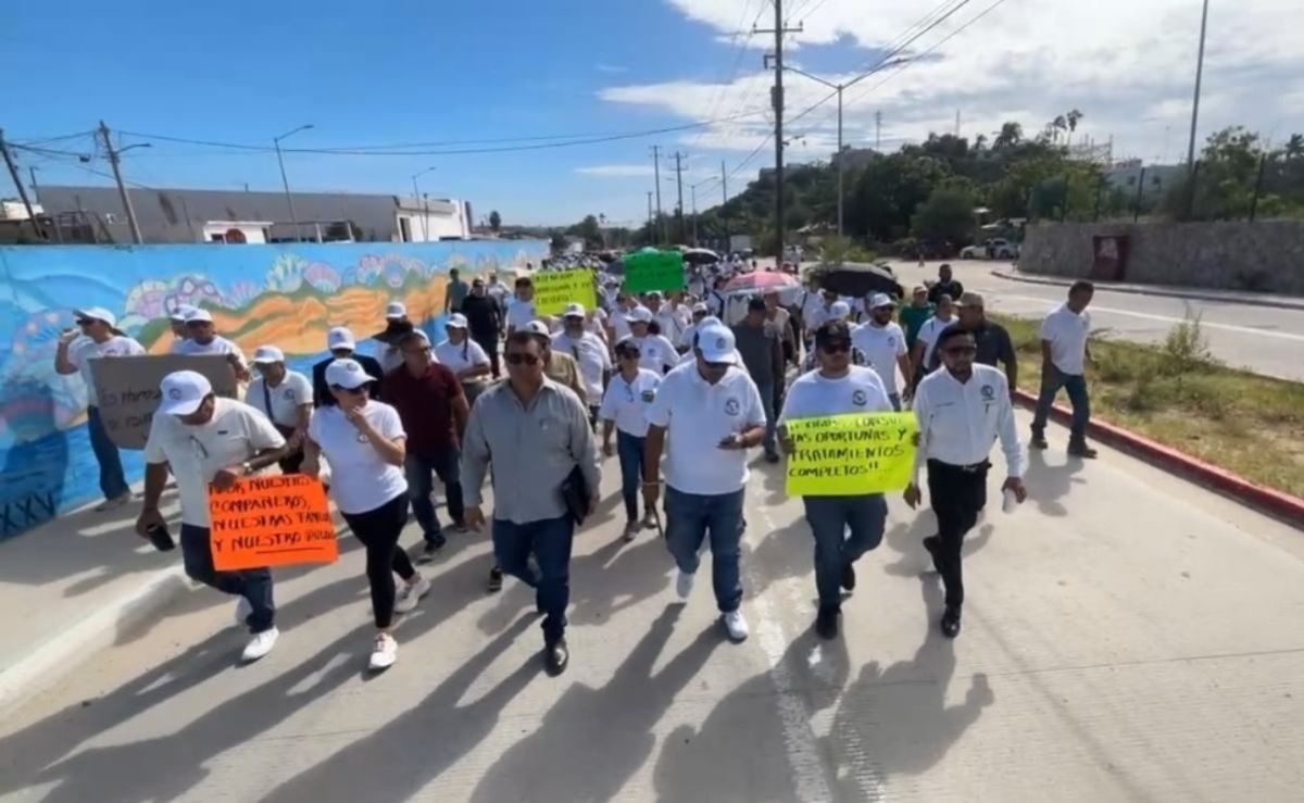 protestan-contra-carencias-del-issste-en-san-jose-del-cabo-y-exigen-mesa-de-trabajo