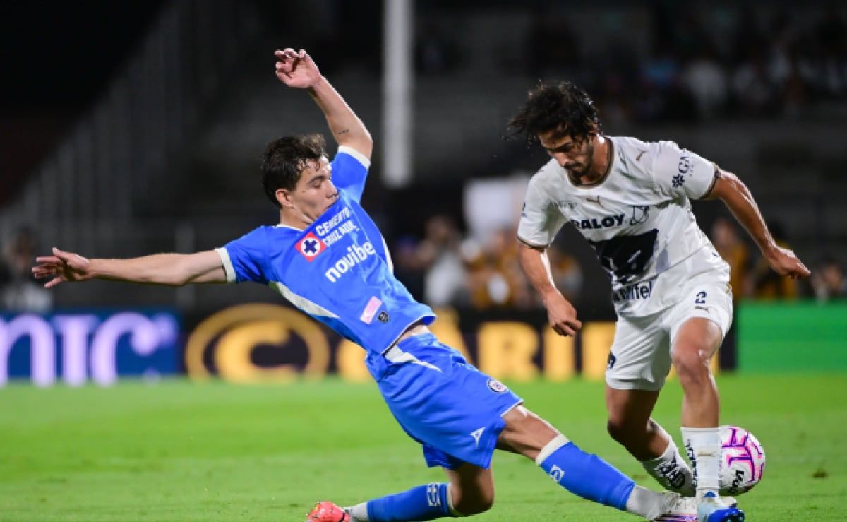 pumas-deja-escapar-ventaja-y-empata-3-3-con-cruz-azul-en-cu-tras-expulsion-de-cesar-huerta