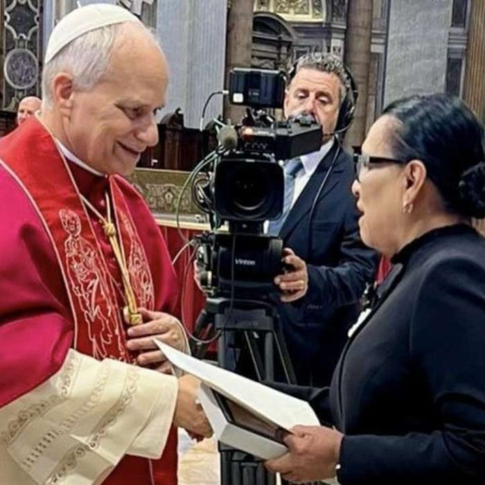 Rosa Icela desea pronta recuperación al papa León XIV tras cirugía por cáncer de pulmón