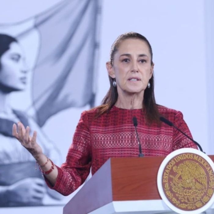 Sheinbaum afirma que salario de policías estatales y municipales subió de 3 mil 500 a 18 mil pesos