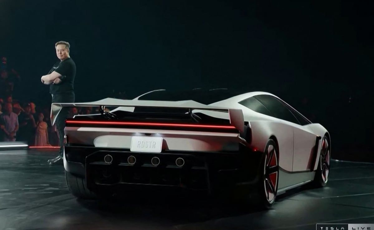 tesla-presenta-el-roadster-que-puede-volar-pero-su-uso-en-calles-enfrenta-dudas-legales